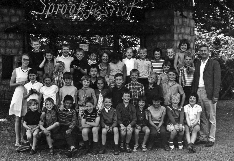 Schoolfoto Onze Lieve Vrouwe Sterre der Zee klas 2 1967 - 19.jpg